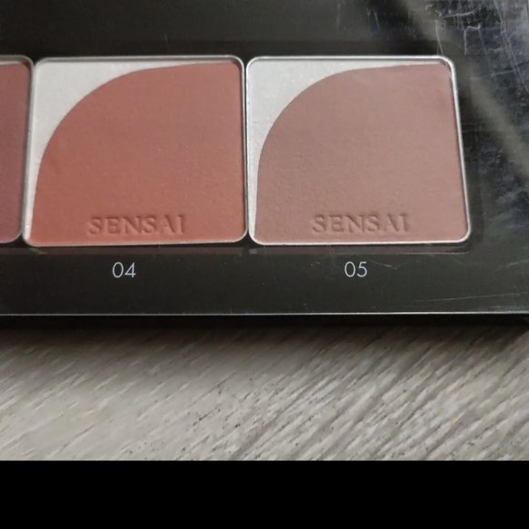 Sensai blush and highlighter set of 5 - Picture 4 of 5